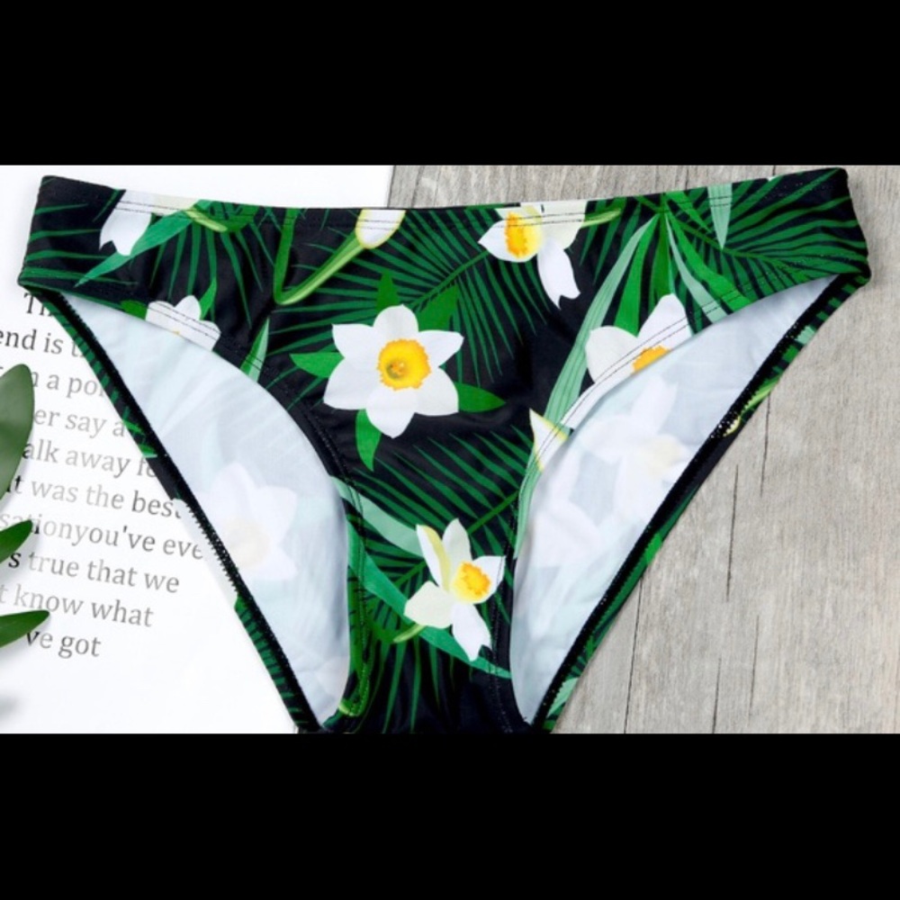 🏖SWIMSUIT - Picture 3 of 4